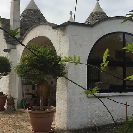 Trulli Castelpagano Cisternino